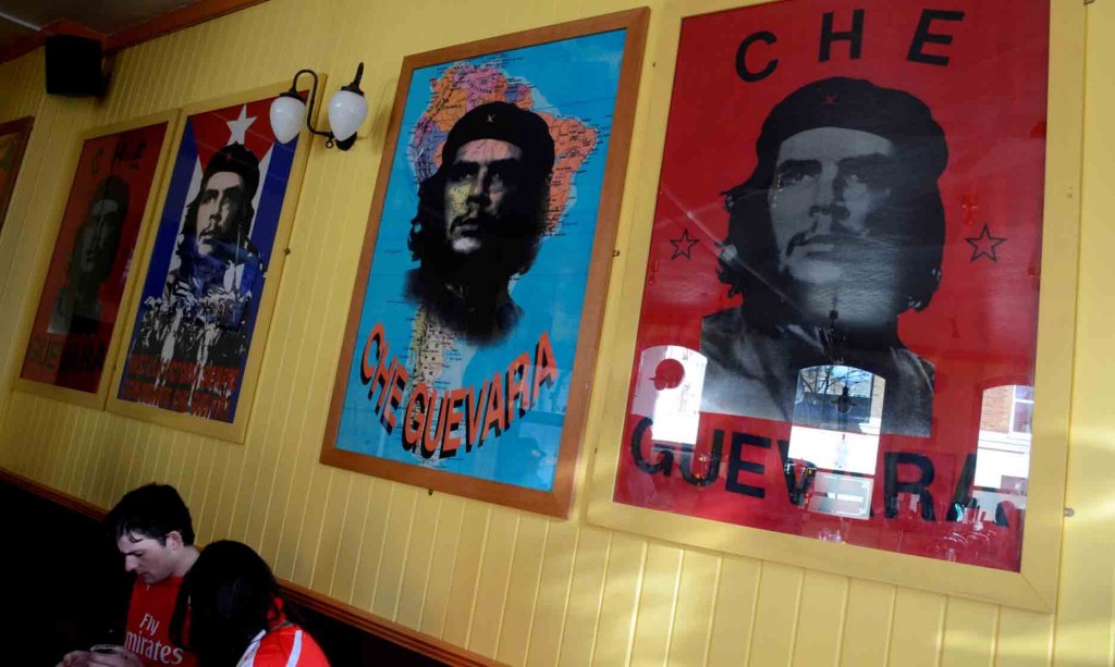 Che-Guevara-on-the-pubwalls-next-to-Emirates-stadium